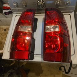 2013 Chevy Silverado Pair Of New Tail Lights