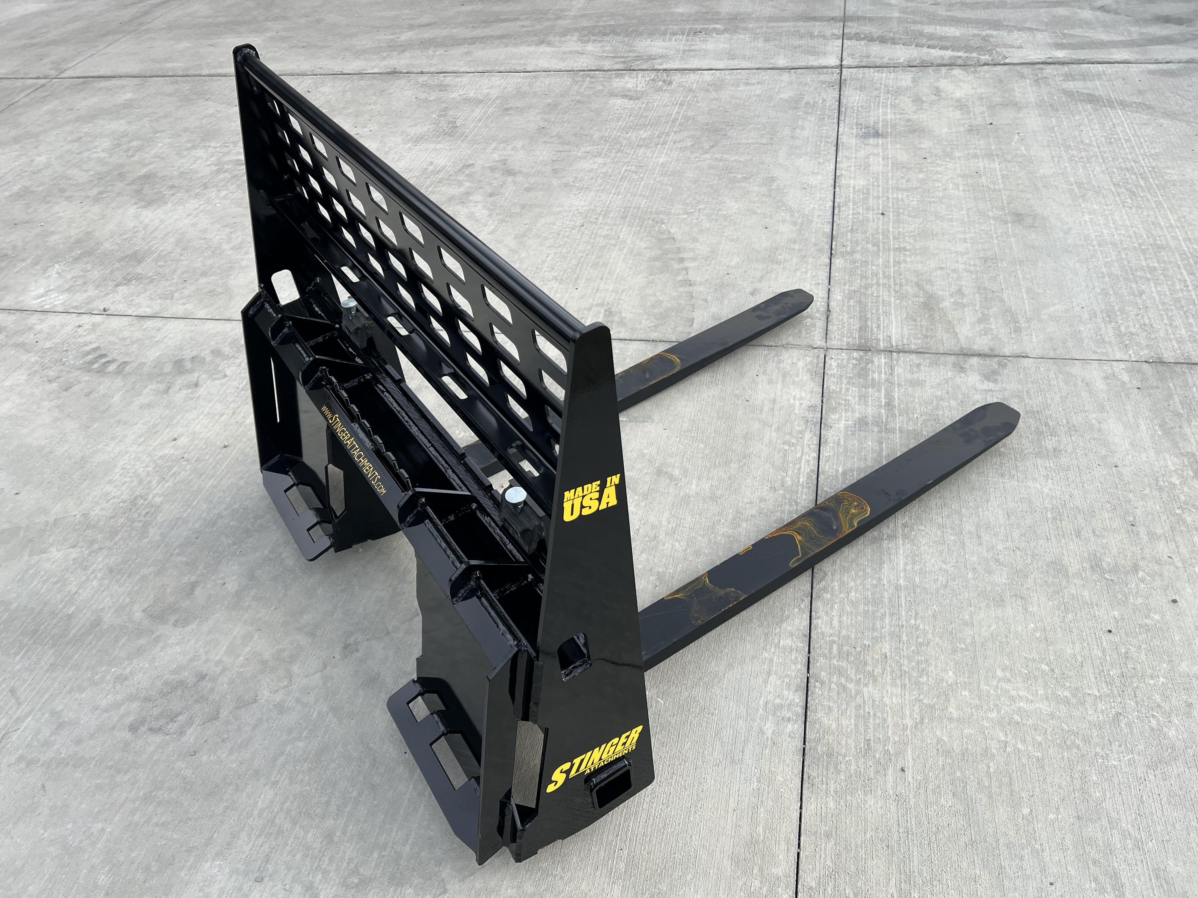 Stinger Attachments Heavy Duty Pallet Forks (5500#-48")