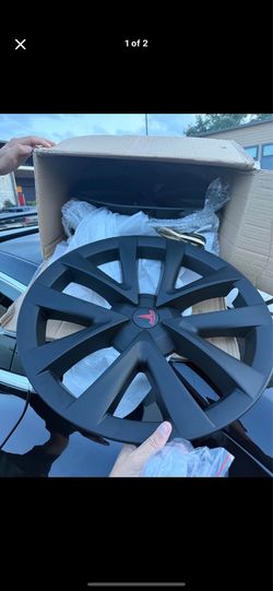 Tesla 3 hubcaps