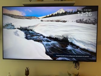 70 pulgadas Large Flat Screen Smart TV Wall Mounted