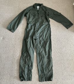 New CWU-27/P Flight Suit Coveralls Sage Green 44 Regular 44R