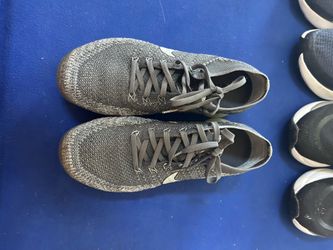 Nike vapormaxes Size 9 in Men’s
