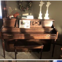Young Chang Upright Piano 