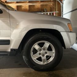 2005 Jeep Grand Cherokee Laredo 
