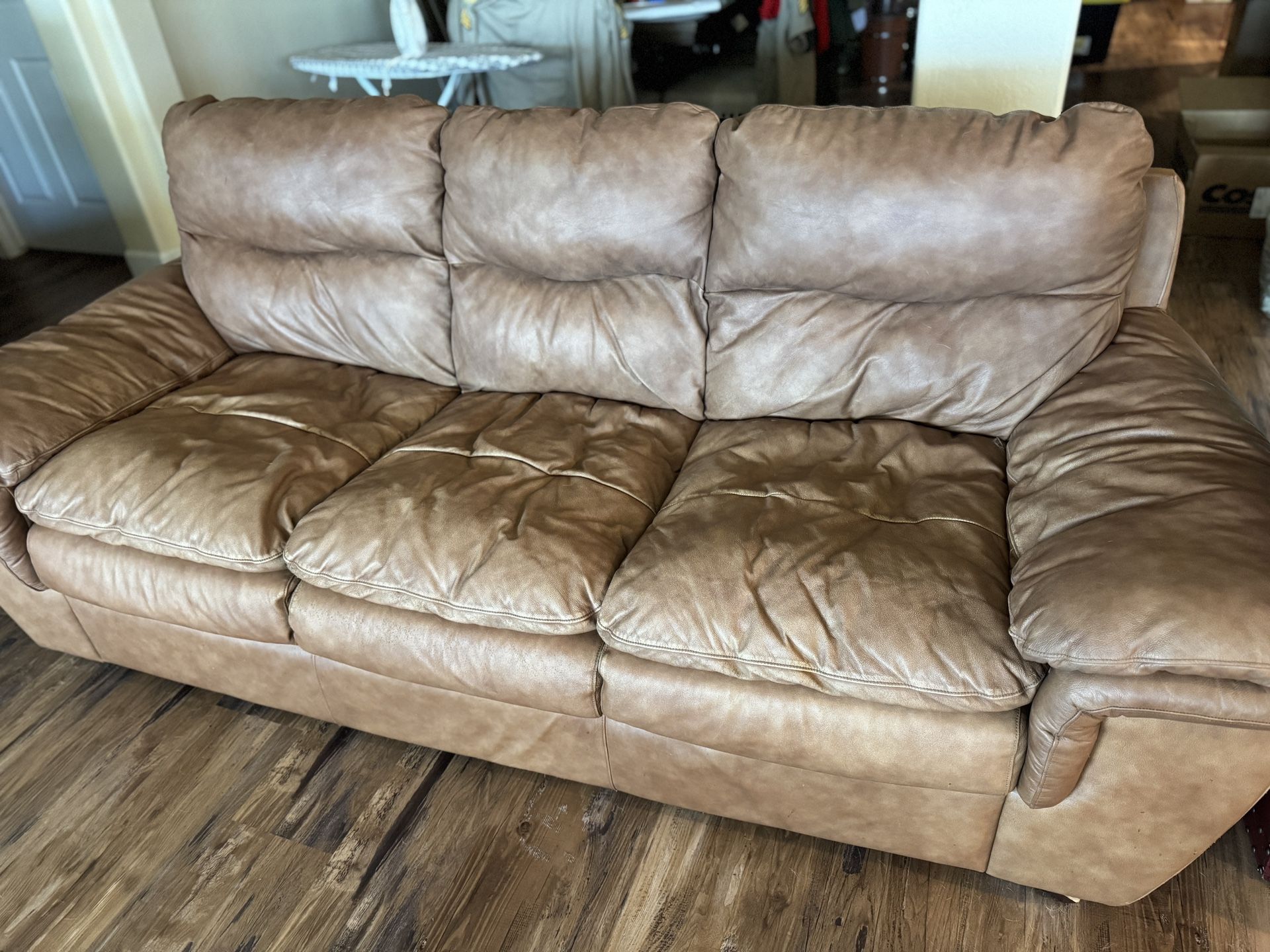 Brown Couch (matches Recliner Chairs Posted)