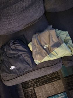 3x nike jackets, brand new never worn.