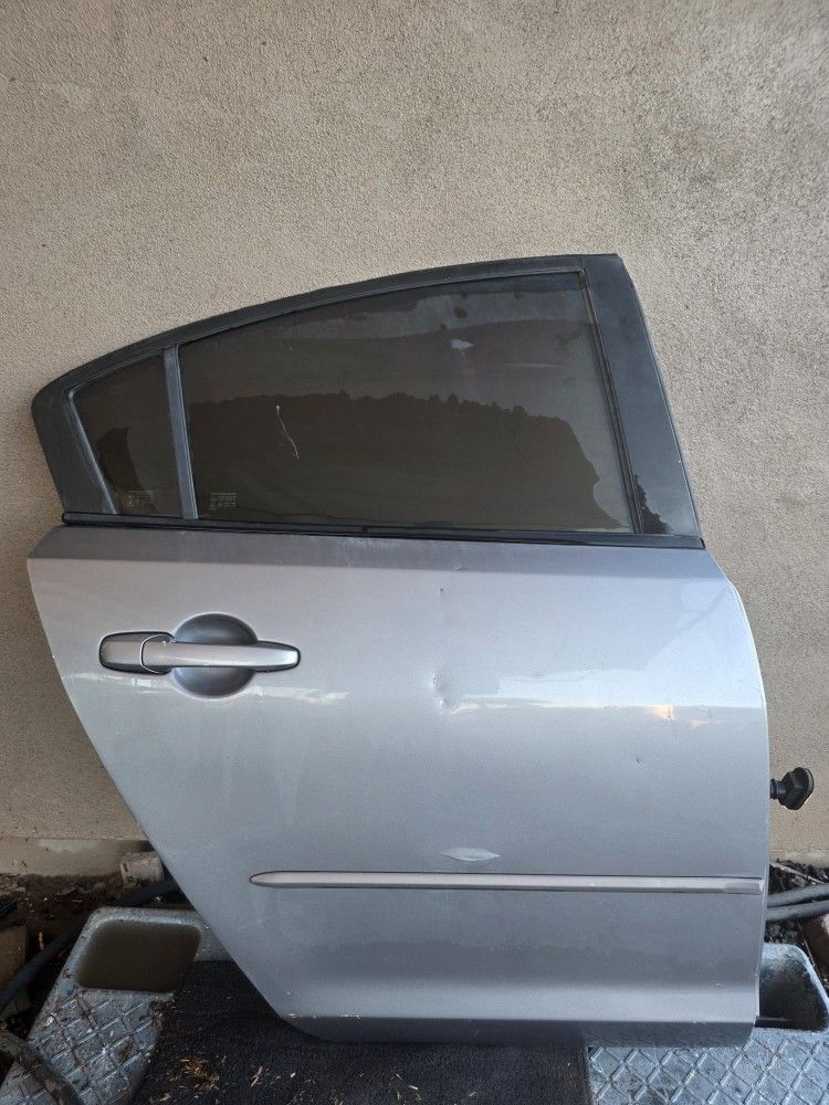 2004-2009 Mazda 3 Rear Passenger Side Door ASSEMBLY