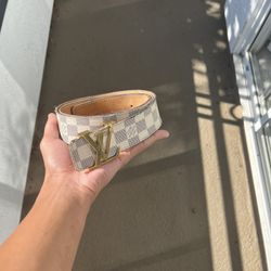 Lv Belt