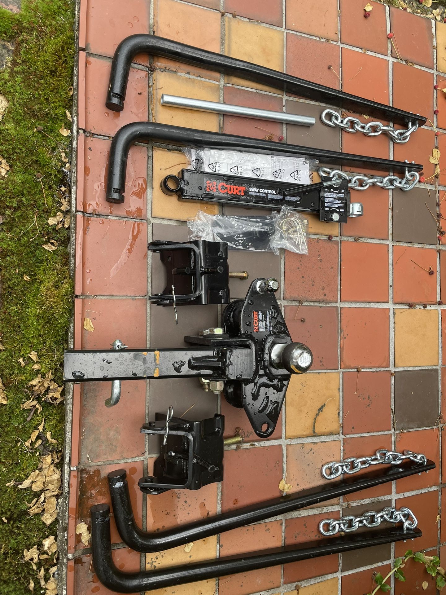 Curt Weight Distribution Hitch