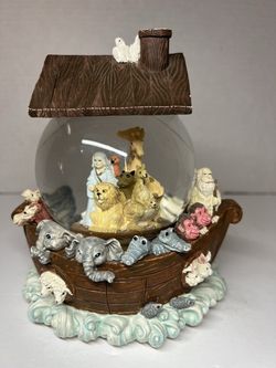 Noah’s Ark musical snow globe