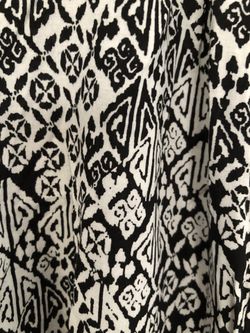 “Faded Glory” Brand  Women's Black & White 100% Rayon Long Sleeve  Blouse Size XL New