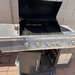Bbq Grill 80$