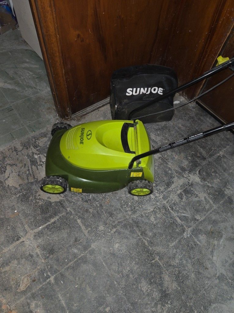 SunJoe Electric Lawnmower