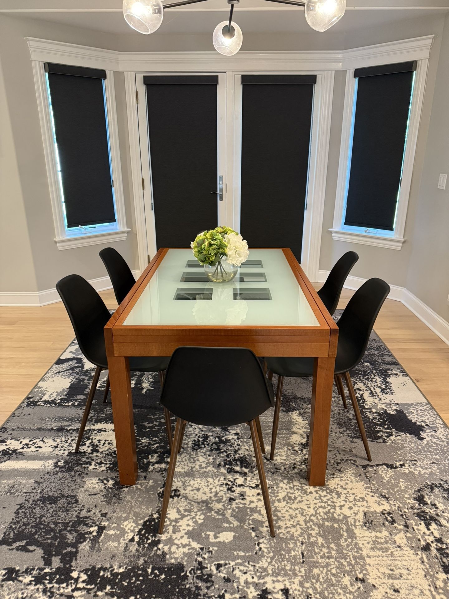 Expandable Glass Dining Table