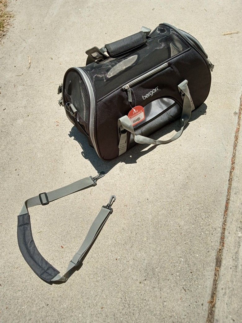 Pet Carrier 