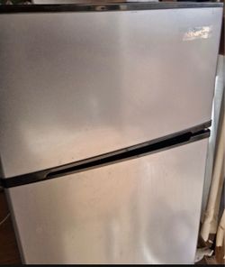 Artic King stainless steel mini refrigerator