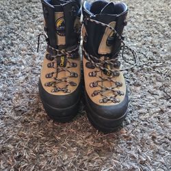 La Sportiva Mountaineering Boots Size 10