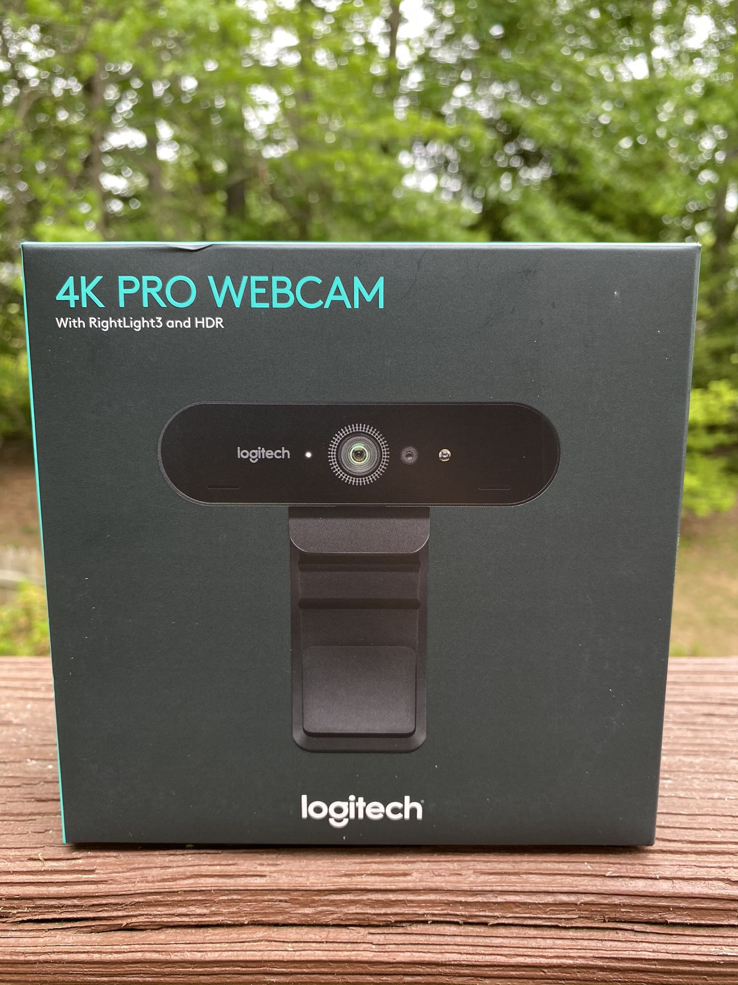 Logitech 4K Pro ULTRA HDR Webcam for Mac/Windows/Zoom/Skype/Cisco