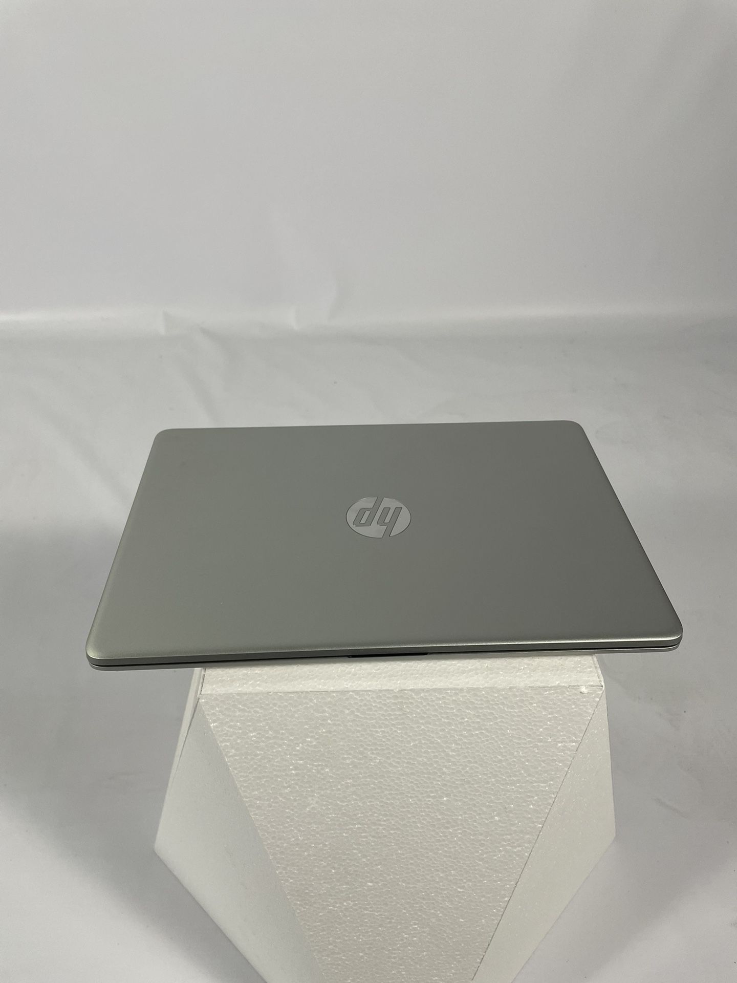 Brand New HP Laptop display picture 1