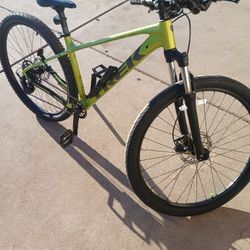 Trek Marlin 5 29'in Mountain Bike