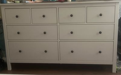 IKEA HEMNES 8-Drawer Dresser – White Stain – Excellent Condition