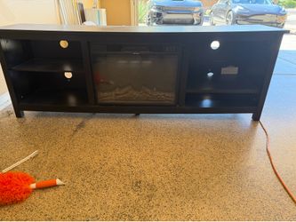 Entertainment center