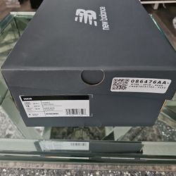 New Balance 2002R Protección Pack In White Seal Size 10M  Brand New Never Used 