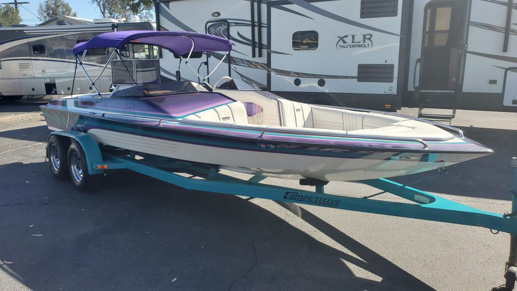 1996 21 Ft Ultra SS open bow jet boat