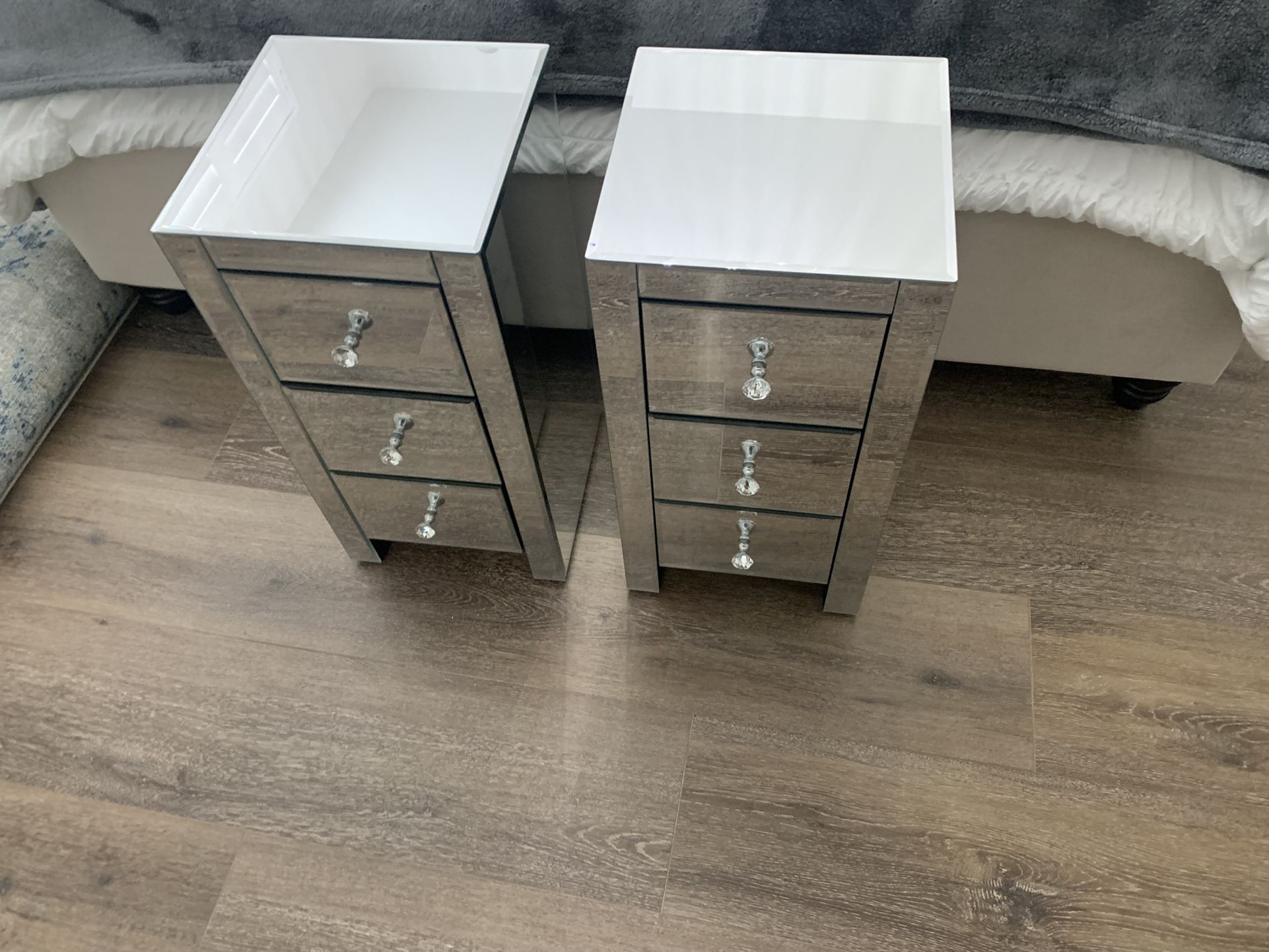 Mirrored Nightstands for Sale in Norwalk, CA OfferUp
