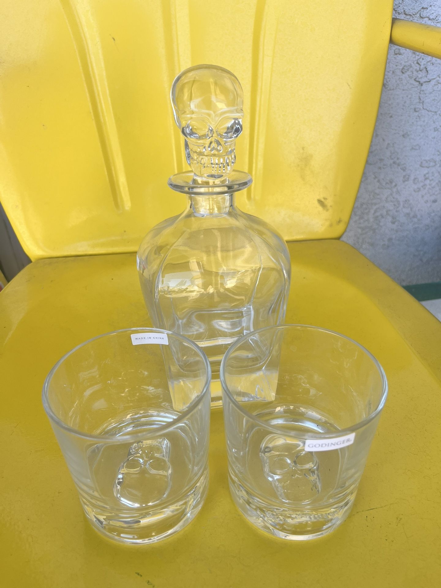 Godinger Skull Decanter And Glass Set