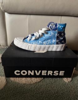 Blue converse 5M