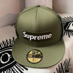 NEW Supreme WINDSTOPPER Earflap Box Logo New Era cap