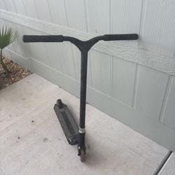 Root Industries Signature scooter