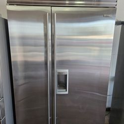 Subzero Bi-48 Built-in Refrigerator 