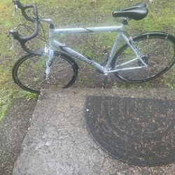Giant 24 Speed Road Bike $400