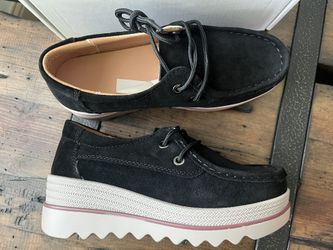 Women’s Shoes Size 8