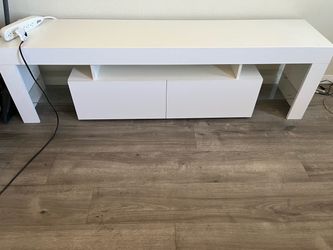 Tv stand