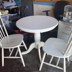 Dinnette With 2 Chairs 