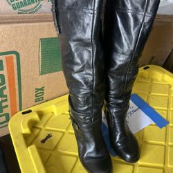 Guess Women’s Boots 7.5