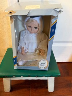 House of Nisbet Royal Babies Prince Harry 18” Vinyl Doll #3182 England Box