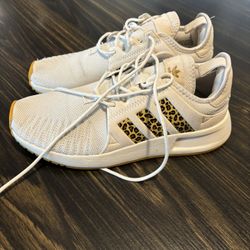 Women’s Addias Size 7