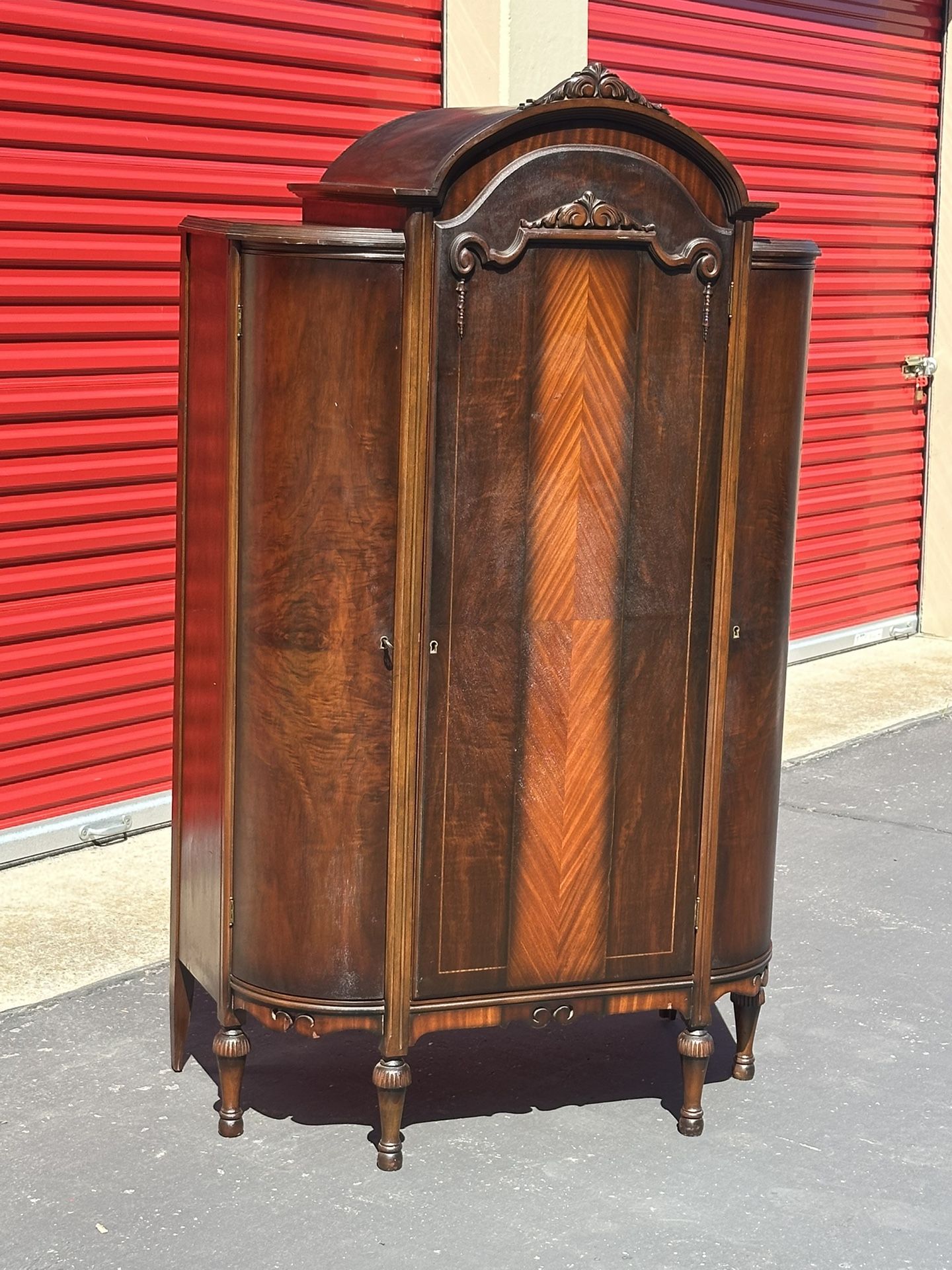 Armoire - Antique
