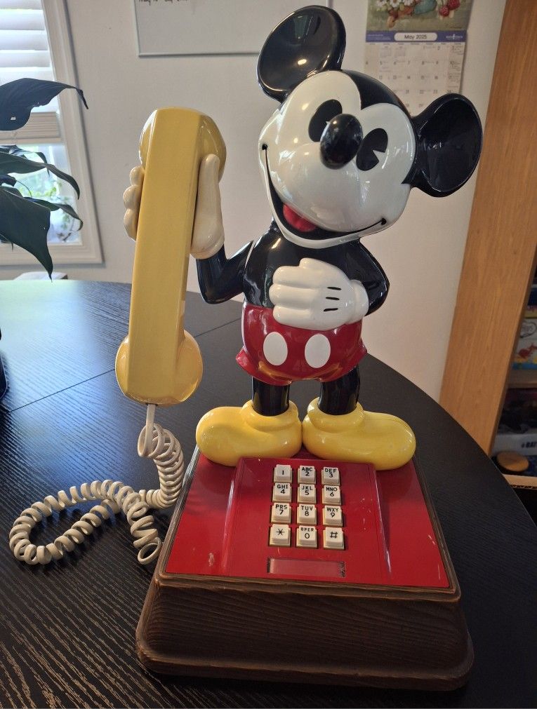 1976 Mickey Mouse landline telephone