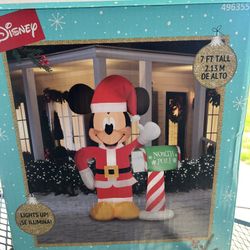 Disney Mickey Mouse 7’ Christmas Inflatable