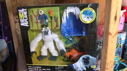 Animal Planet Yeti Playset