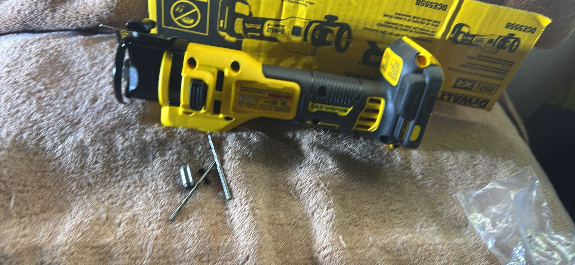 DEWALT XR 20V Lithium-Ion Cordless Rotary Drywall Cut-Out Tool (Tool Only)