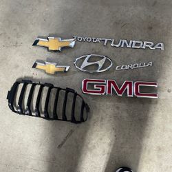 Lots Of emblems, Make Offer On any One !