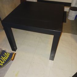 Smaller Black end table asking $40 must pick up no damages Broadway and apache buckeye az cash only 