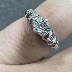 4.4 14k White Gold 1/2CTW Diamonds Size 7 Ring