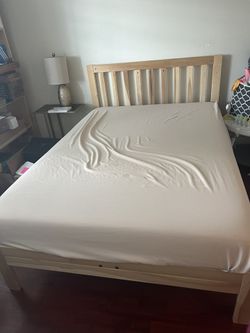 Full Bed With Mattress